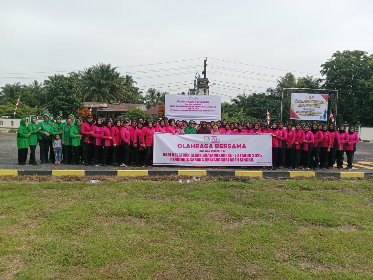 Rayakan Hari Bhayangkara ke-79, Polres Aceh Singkil Perkuat Sinergi Lewat Jalan Santai Akrab Bersama Forkopimda dan Warga