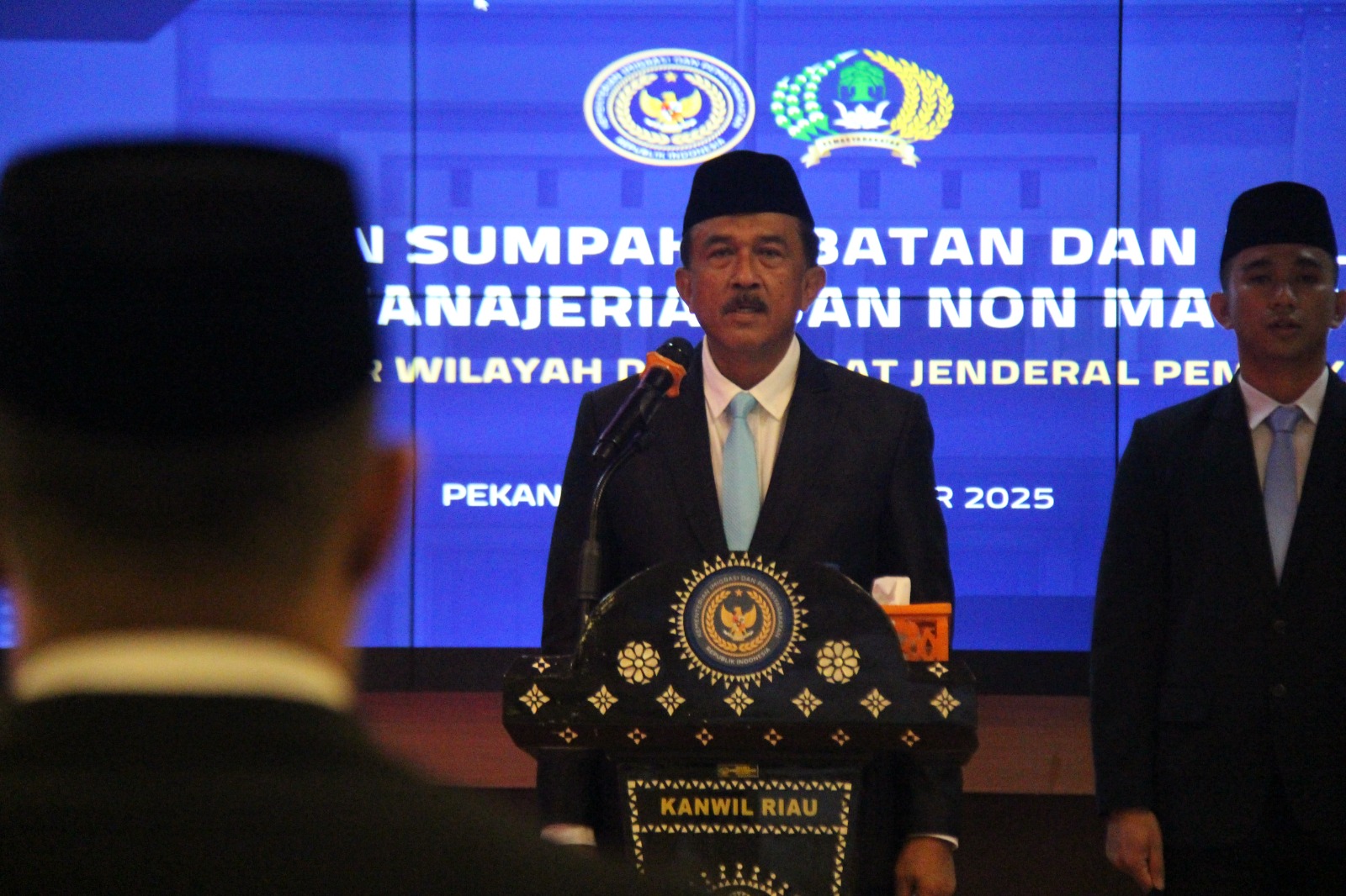 Kakanwil Ditjenpas Riau Lantik dan Ambil Sumpah Jabatan Pejabat Baru di Lapas Pekanbaru dan Seluruh UPT Riau