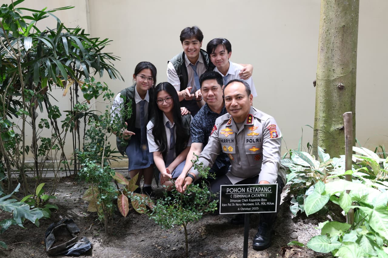Turun Langsung ke SMA, Kapolda Riau Ajak Pelajar Jadi Pelopor Green Policing