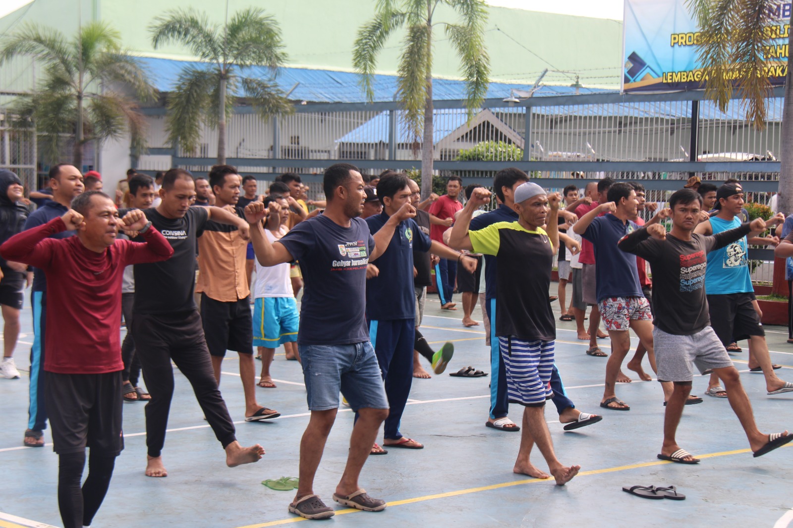 Bangkitkan Energi Positif Melalui Senam Pagi di Lapas Kelas IIA Pekanbaru