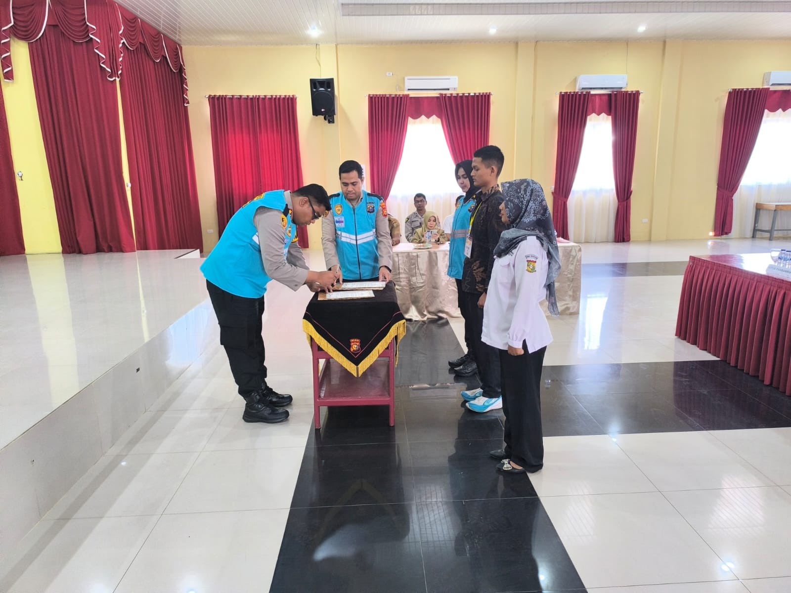 Polres Kampar ‘Gelar’ Pakta Integritas Penerimaan Bintara Brimob, Kapolres : ‘Jamin Proses Bersih & Transparan’