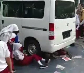 Mobil Pengangkut Program Makanan Bergizi Gratis Alami Kecelakaan di SDN 01 Kalibaru, 20 Orang Terluka