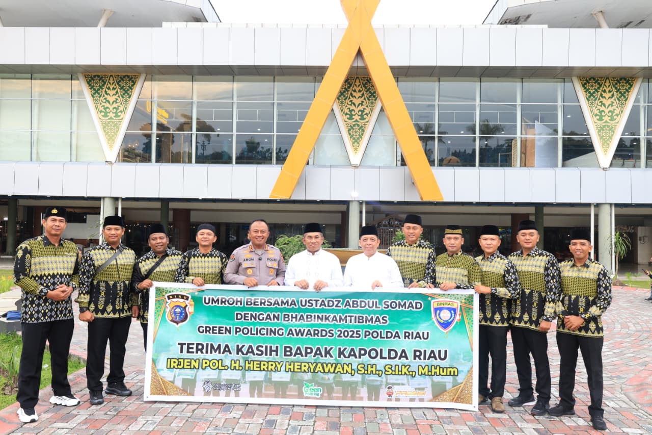 Polda Riau Lepas 10 Bhabin Peraih Green Policing Award Ke Tanah Suci