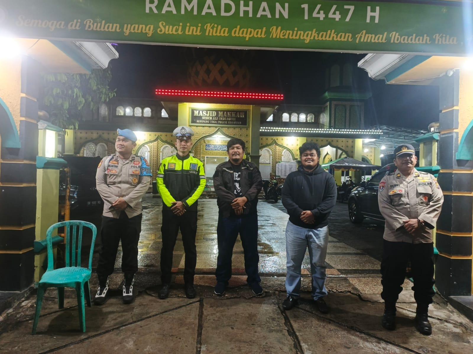 Polres Kuansing Amankan Sholat Tarawih, Kapolres AKBP Hidayat Perdana : “Kami Ingin Jamaah Beribadah Dengan Tenang Dan Khusyuk”