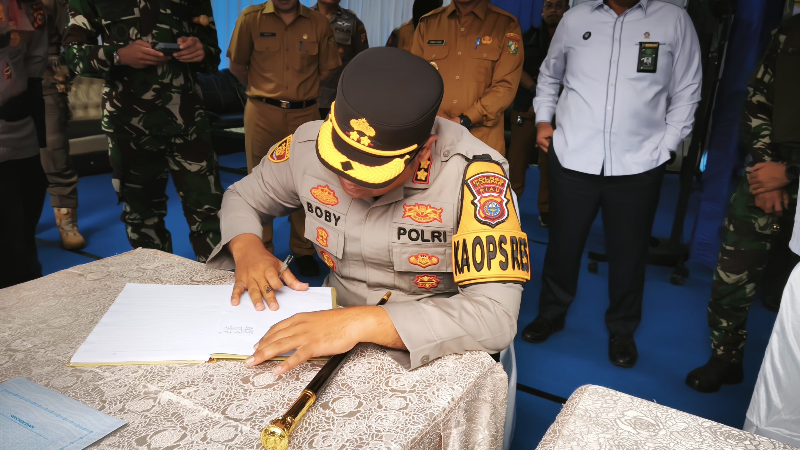 Kapolres Kampar Dampingi Bupati Dan Forkopimda Tinjau Pos Terpadu Lebaran, Pastikan “Mudik Aman, Keluarga Bahagia” Terwujud