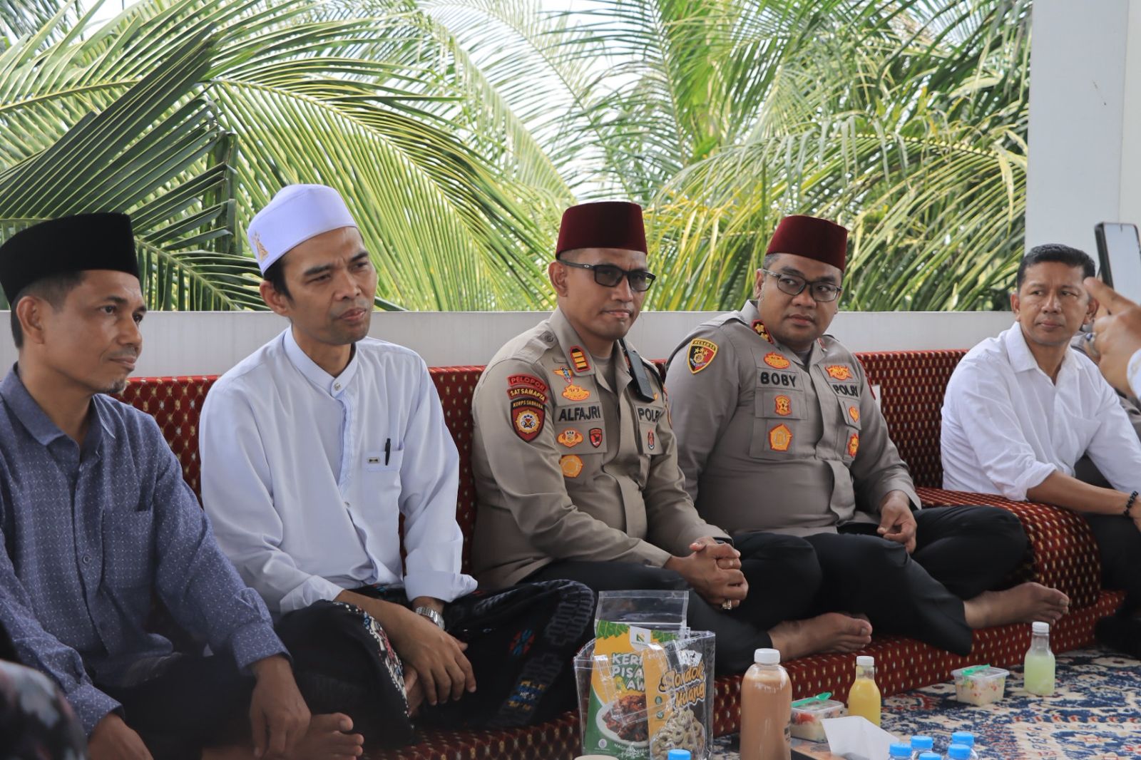 Kapolres Kampar Silaturahmi Ke Kediaman Ustadz Abdul Somad, Perkuat Sinergi Polri Dan Ulama Untuk Kedamaian Kampar